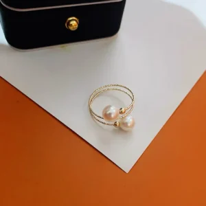 AAAA Quality 6-7mm white round freshwater pearl ring, 18K Gold