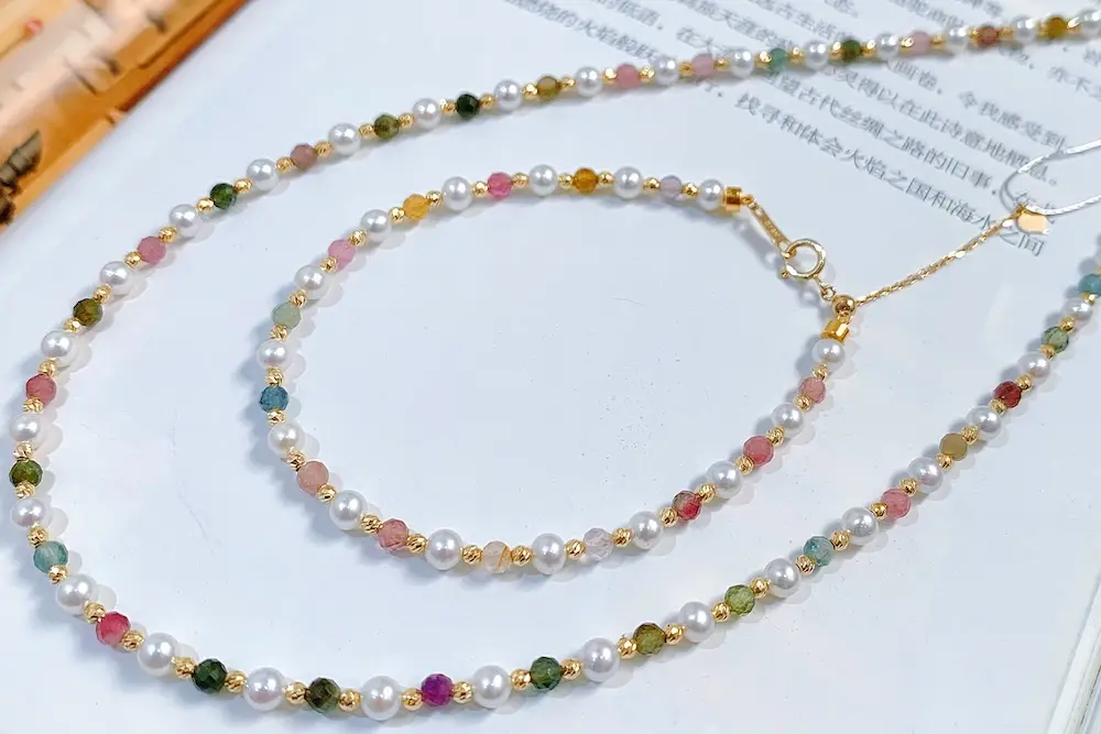 What Are Freshwater Pearls? 6 Captivating Facts 4 The Ultimate Guide to Freshwater Pearls: Where to Find, Buy, and Care for Them