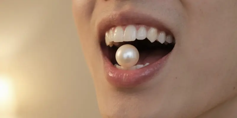 How Can I Tell If Pearls Are Real? 9 Tips to Identify Real Pearls 9 How Can I Tell If Pearls Are Real? Your Complete Guide to Spotting Authentic Pearls