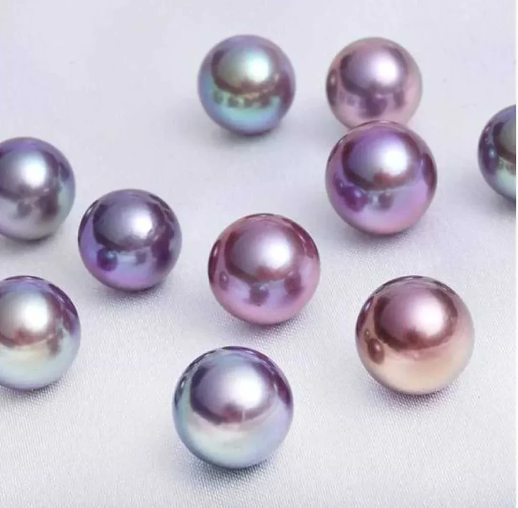 The History of Freshwater Pearls: Discovering 5000+ Years of Stunning Evolution in Modern Fashion 12 Modern Fashion Revolution: Freshwater Pearls Get a Contemporary Makeover