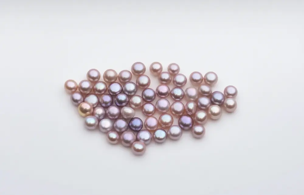 Different Types of Pearls: A Buyer's Guide to 7 Jewelry Varieties